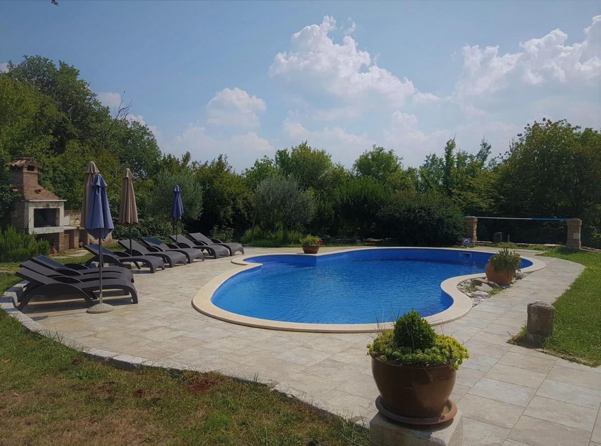 Villa Slivari Žminj Exterior foto
